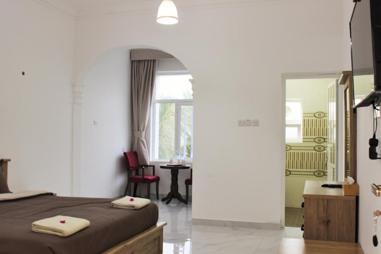 Tiwi Sunrise Hotel Exterior foto