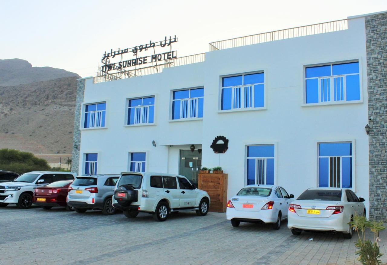 Tiwi Sunrise Hotel Exterior foto