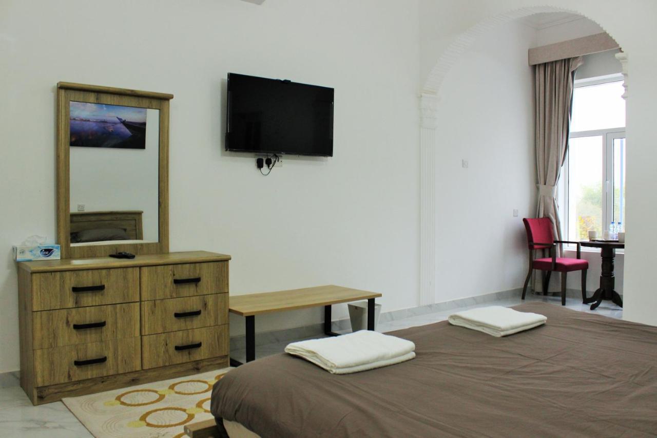 Tiwi Sunrise Hotel Exterior foto
