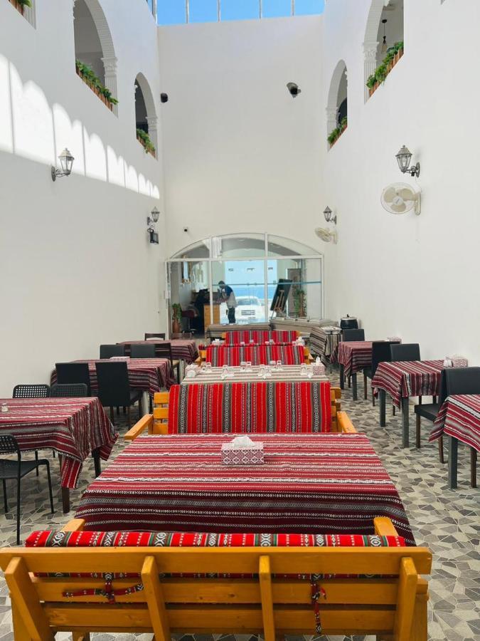 Tiwi Sunrise Hotel Exterior foto